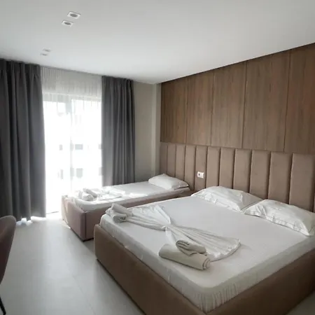 Velmar Otel Golem (Tirana)