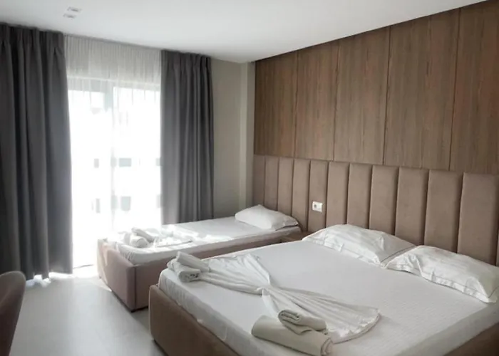 Velmar Hotel Golem (Tirana)